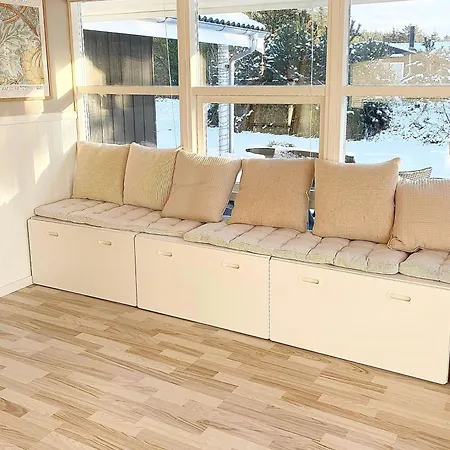 Beautiful Near On Secluded Plot بيت للعطل