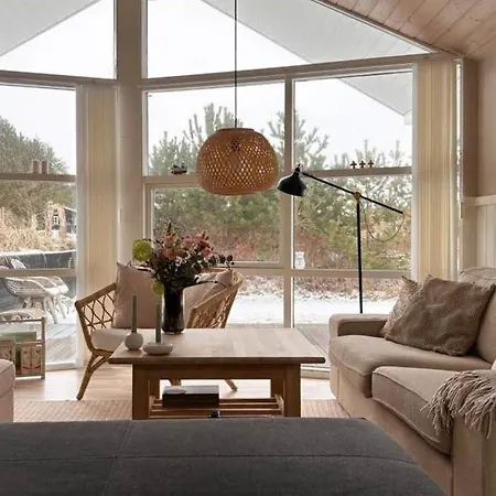 Beautiful Near On Secluded Plot *